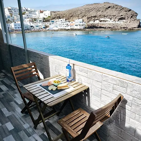 Ocean Attic Tufia