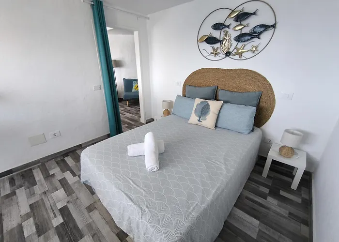 アパート Ocean Attic Tufia テルデ